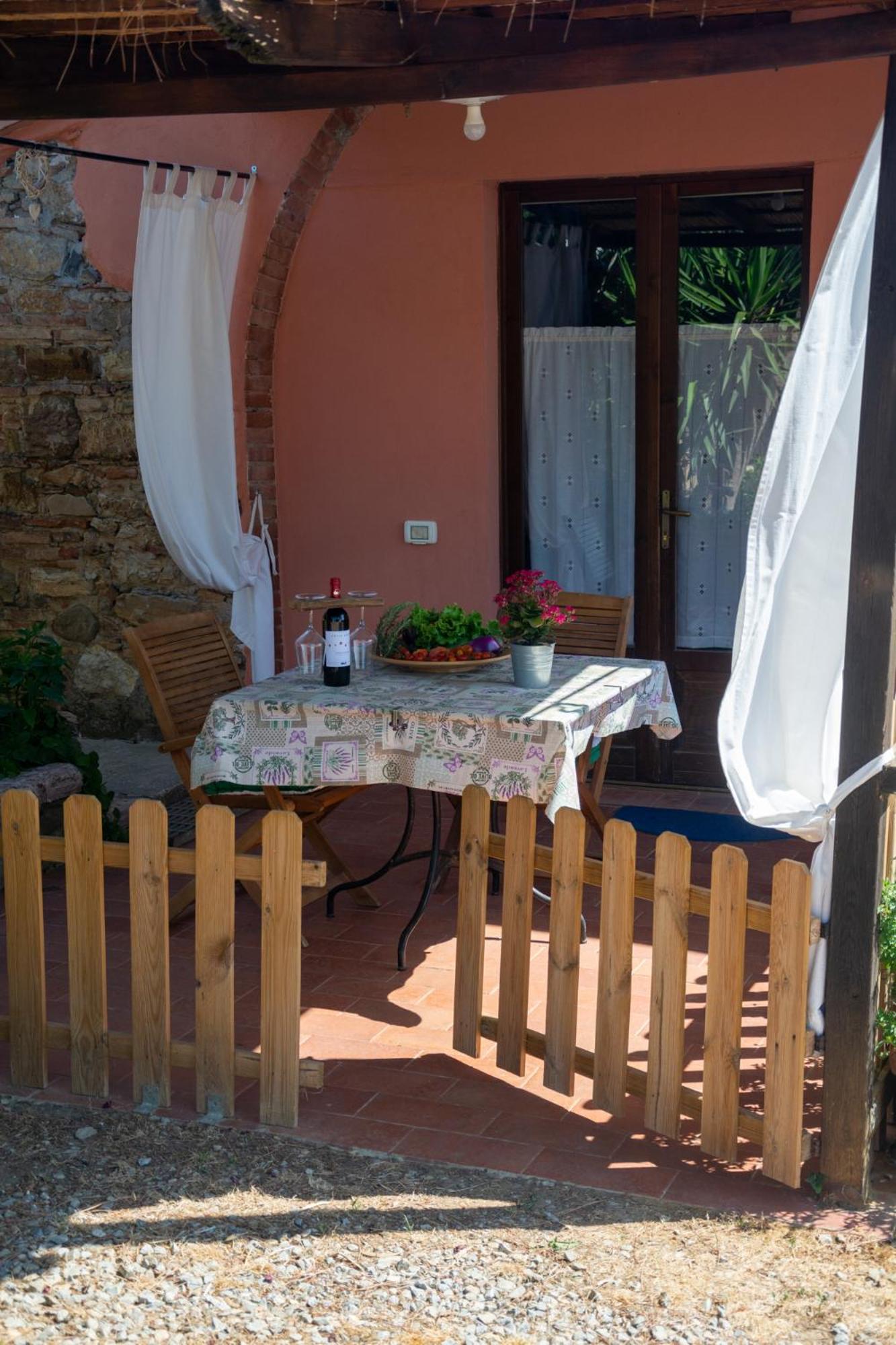 Agriturismo Colle Vento Suvereto Ruang foto